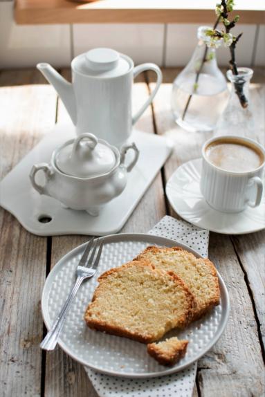 Babka kokosowa (świeża i wilgotna!)