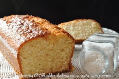 Babka kokosowa z nutą cytrynową 