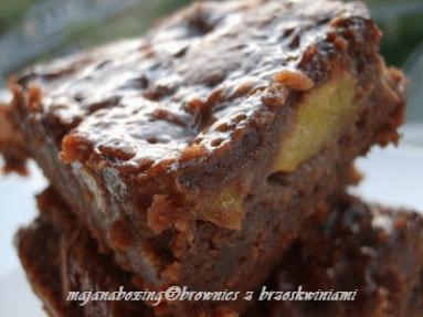 Brownies z brzoskwinią 