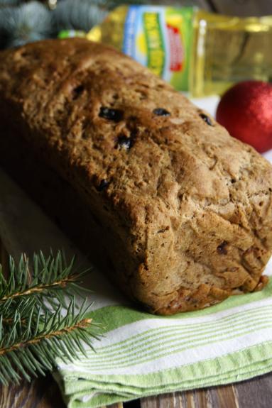 Chleb z żurawiną i orzechami