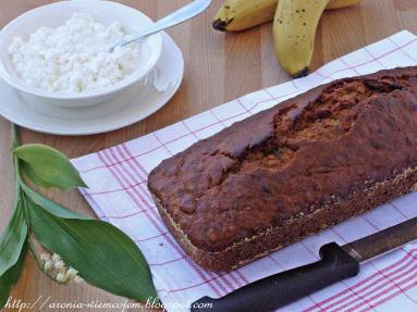 Chlebek bananowy z żurawiną i płatkami owsianymi