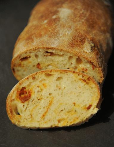 Ciabatta z suszonymi pomidorami