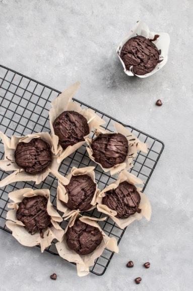 Czekoladowe muffiny przepis na 12 sztuk