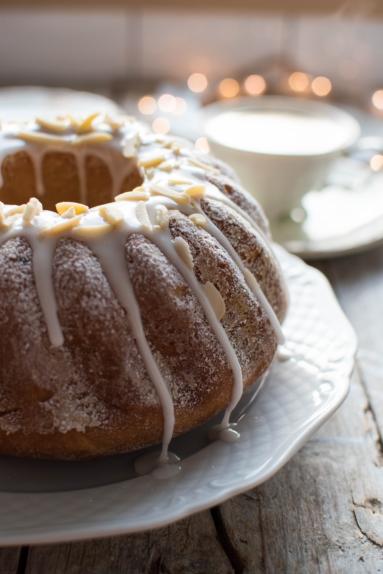 Drożdżowa babka z makiem