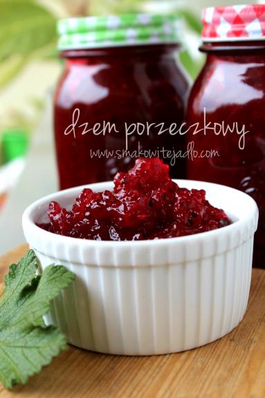 Dżem z czerwonej porzeczki z dodatkiem imbiru oraz chilli