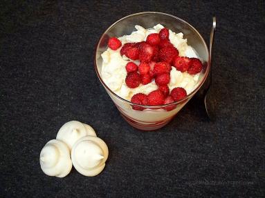 Eton mess z poziomkami