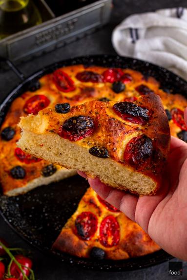 Focaccia barese – tradycyjna focaccia z Bari