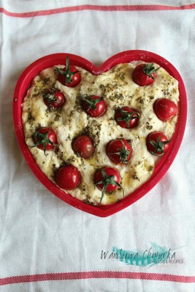 Foccacia z pomidorkami i oregano