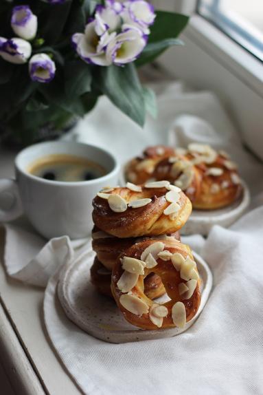 Gniazdka - pieczone pączki hiszpańskie