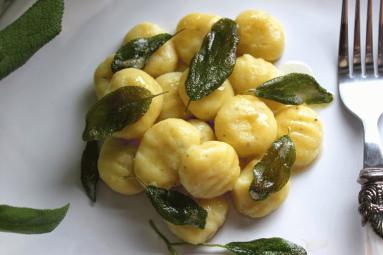 Gnocchi z masłem szałwiowym