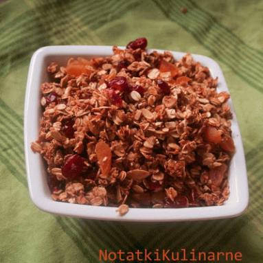 Granola kokosowo-żurawinowa