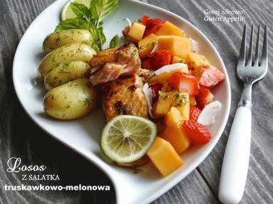 Grillowany łosoś z sałatką truskawkowo-melonową