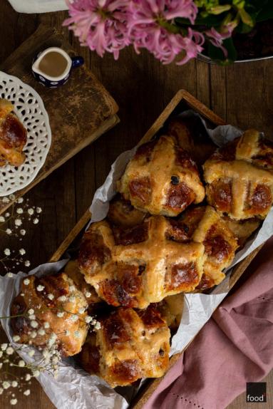 Hot Cross Buns &#8211; angielskie bułeczki wielkanocne