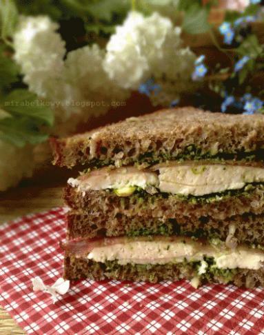 Kanapki z pesto, buncem i szynką