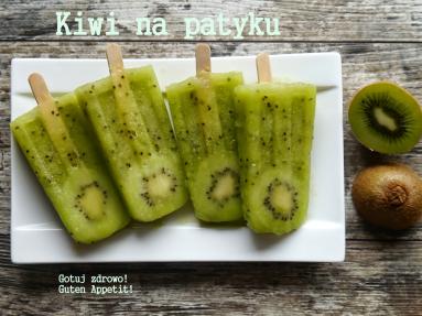 Kiwi na patyku - bomba witaminowa,najprostsze lody