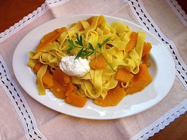 Makaron tagliatelle z dynią