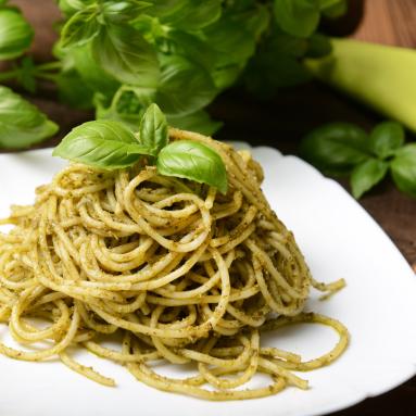 Makaron z bazyliowym pesto