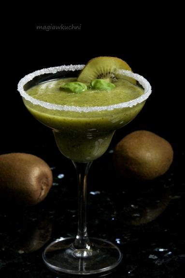 Margarita z kiwi i bazylią