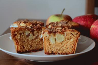 Muffinki zjabłkami i  cynamonem 