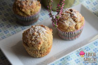 Muffiny na kefirze z jabłkami i orzechami