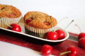 Muffiny razowe z czereśniami