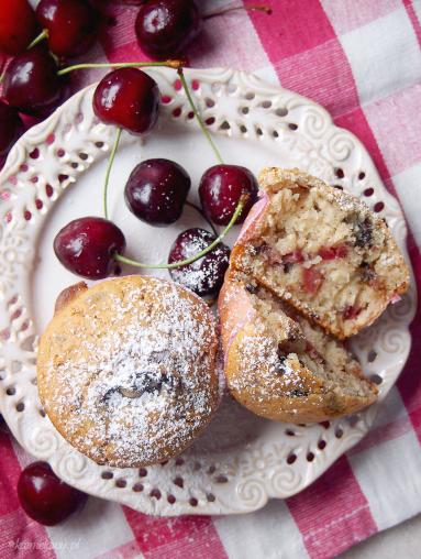 Muffiny z czekoladą i czereśniami 