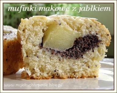 Mufinki makowe z jabłkiem 