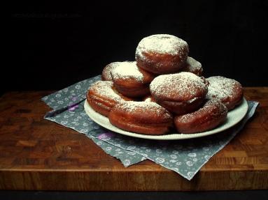 Niezwykłe pączki z tahini i różą