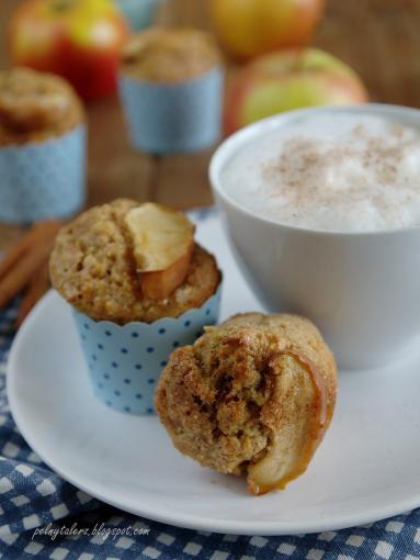 Owsiane muffiny śniadaniowe z jabłkiem i bananem