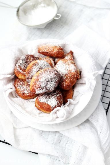 Pączki jabłkowe – idealne na słodki obiad