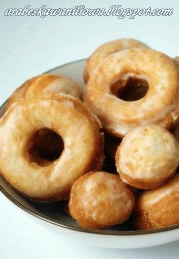 PĄCZKI NA MAŚLANCE (Buttermilk Doughnuts)