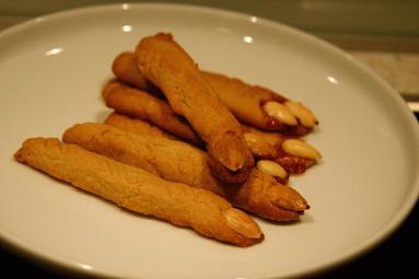 Palce czarownicy czyli halloweenowe Finger Cookies