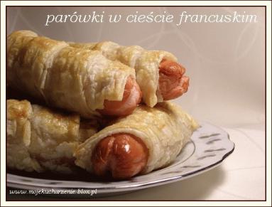 Parówki w cieście francuskim 