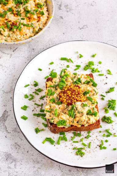 Pasta jajeczna ze szczypiorkiem i musztardą francuską