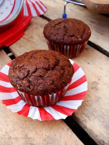 Pełnoziarniste muffiny czekoladowo-bananowe