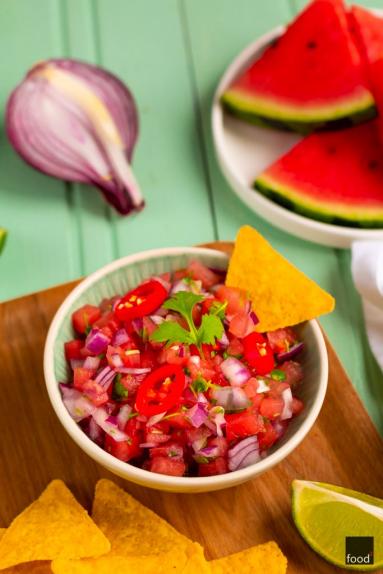 Pico de gallo z arbuzem - meksykańska salsa do nachosów