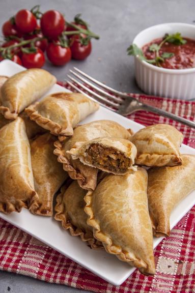 Pieczone pierogi empanadas