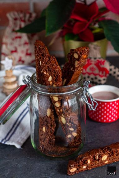 Piernikowe biscotti z migdałami