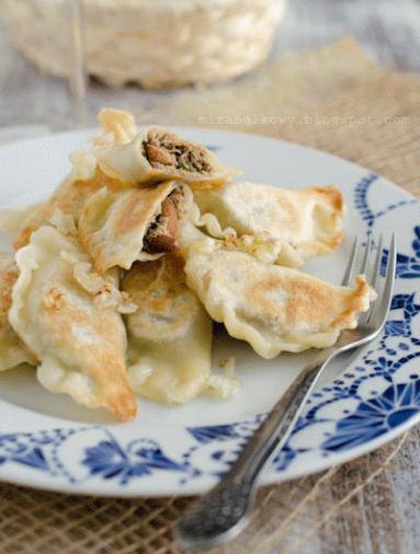 Pierogi z kaczką i kurkami