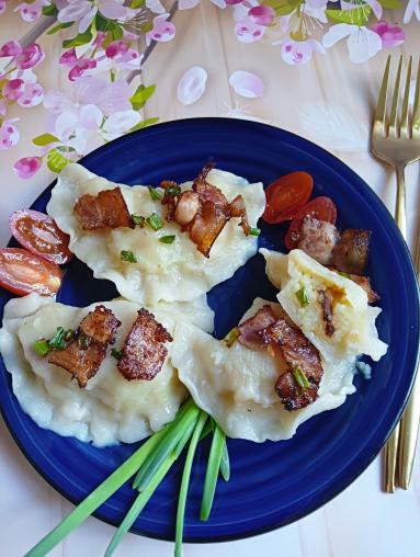 Pierogi z ziemniakami i cebulką