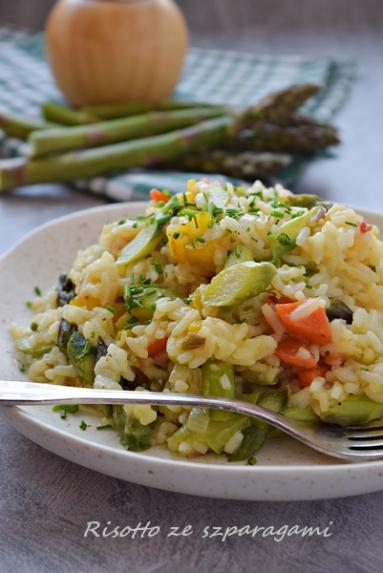 Proste risotto ze szparagami 