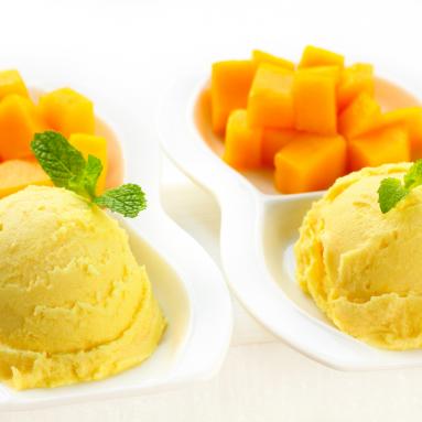 Przepis na fit lody z mango i kokosem