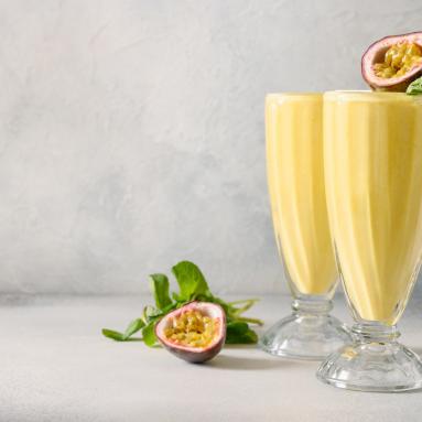 Przepis na świąteczne smoothie z marakują