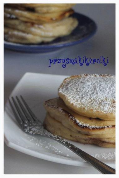 Ricotta. Jagody. Pancakes.