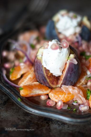 Sałatka z figami, granatami i mandarynką (Salad with figs, pomegranates and mandarin)