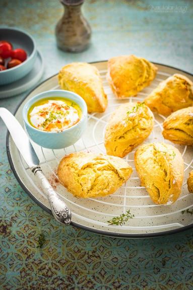 Scones pszenno-kukurydziane (wytrawne)