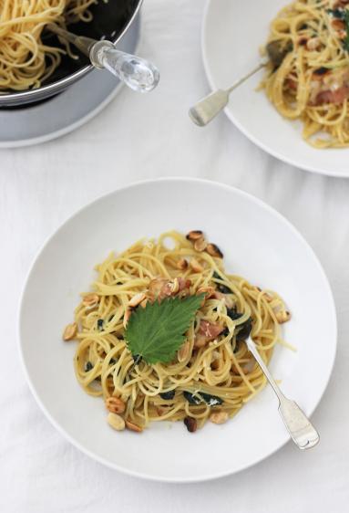 Sezon na pokrzywę: Spaghetti carbonara z pokrzywą i boczkiem