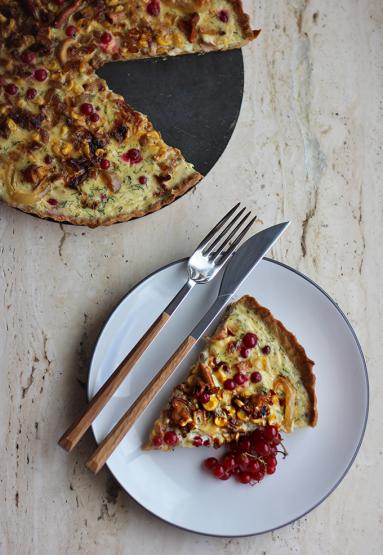 Sezon na : Quiche z kurkami, kukurydzą i porzeczkami