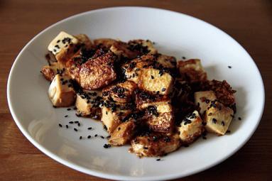 Smażone tofu w sosie Teriyaki