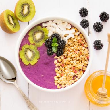 Smoothie bowl - jeżyna &amp; banan